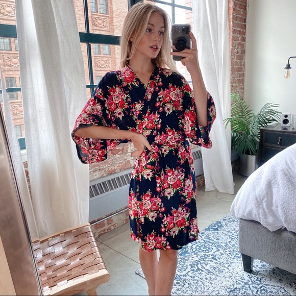 FLORAL ROBE - Picture 2 of 6